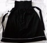 Vestido preto.